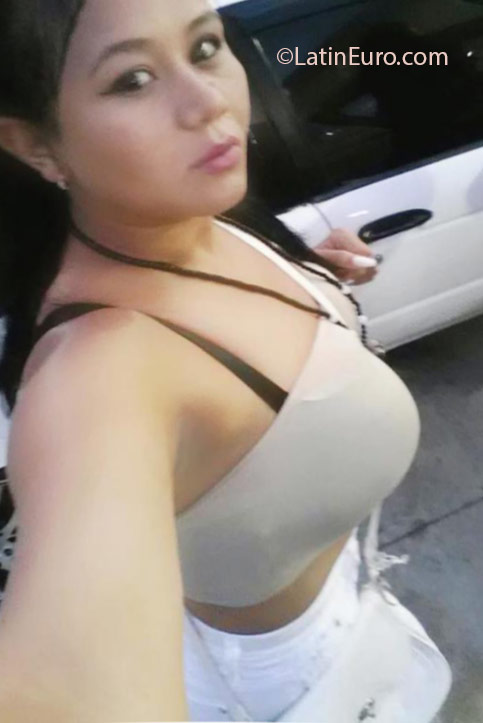 Date this charming Dominican Republic girl Karen from Santiago DO25108