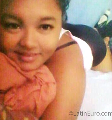 Date this cute Honduras girl Diana from Tegucigalpa HN2070