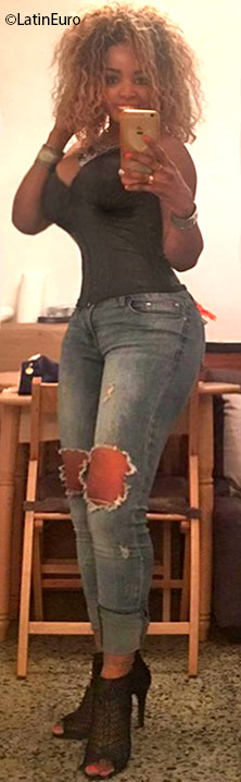 Date this sensual Spain girl Miky from Barcelona ES336