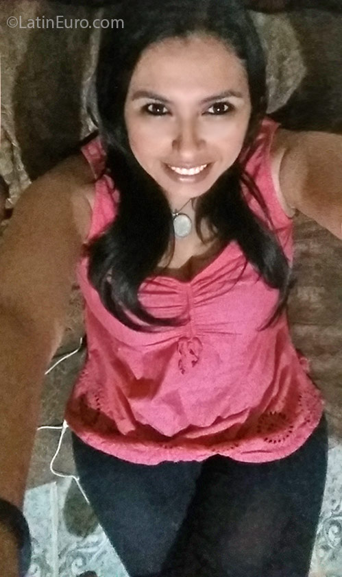 Date this stunning Honduras girl Cinthia from San Pedro Sula HN2089