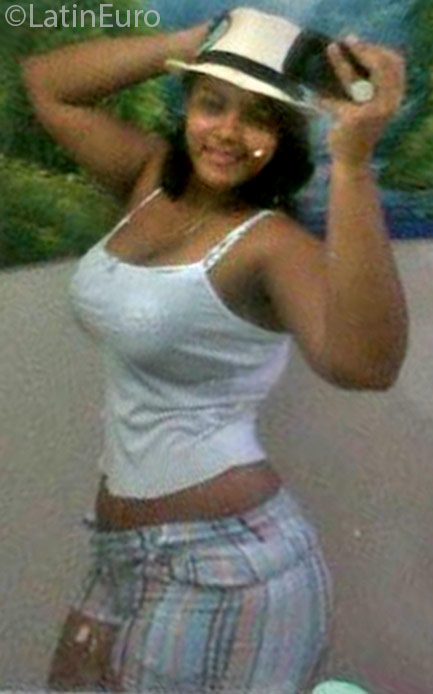 Date this attractive Panama girl Jenny from Panama City PA939