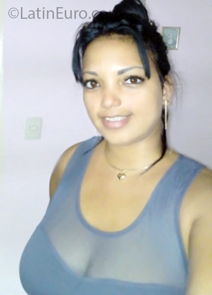 Date this lovely Cuba girl Yakelin from Ciudad Habana CU68