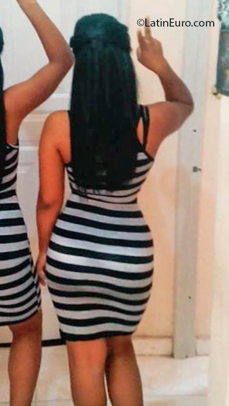 Date this voluptuous Dominican Republic girl Rosanna from Santo Domingo DO25428