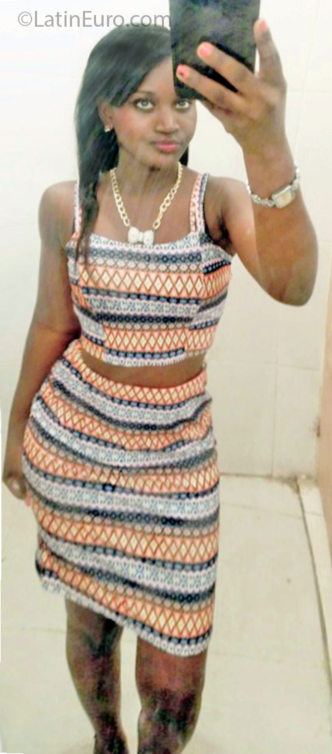 Date this attractive Dominican Republic girl Flaca from Santo Domingo DO25495