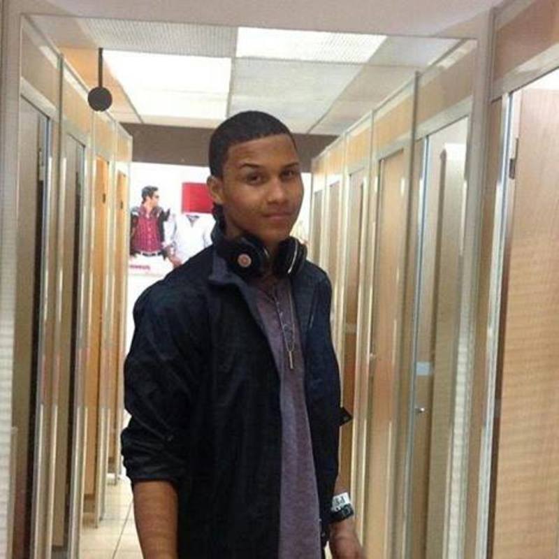 Date this athletic Dominican Republic man Trecxer from Santo Domingo DO25630