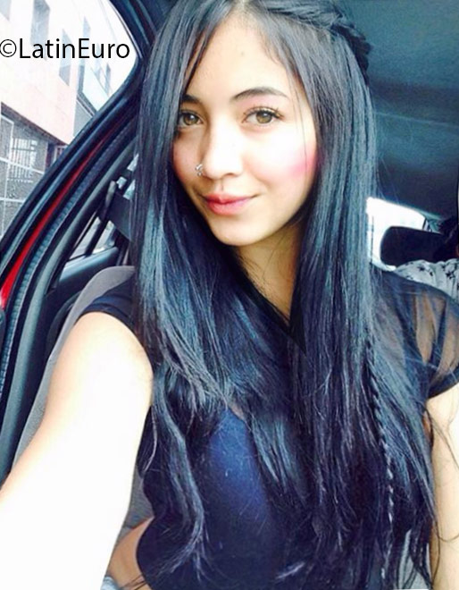 Date this hard body Colombia girl Linda from Bogota CO18911