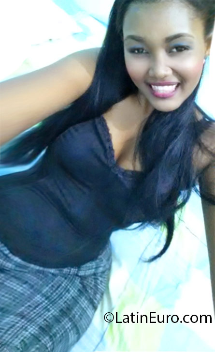 Date this gorgeous Dominican Republic girl Angelica from Santo Domingo DO25669