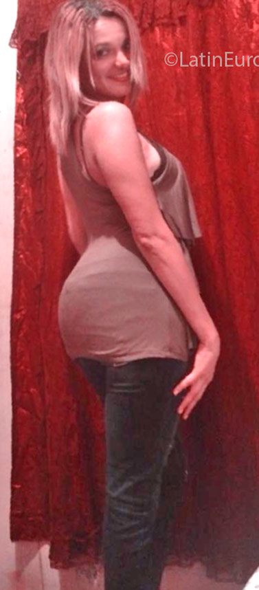 Date this foxy Honduras girl Carmen from Puerto Cortes HN2183