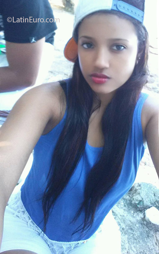 Date this cute Dominican Republic girl Gabriela from Santiago DO25863