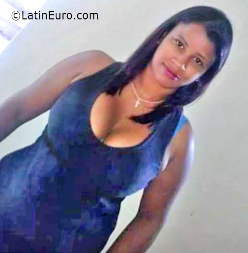 Date this cute Dominican Republic girl Mabel from Santo Domingo DO25901