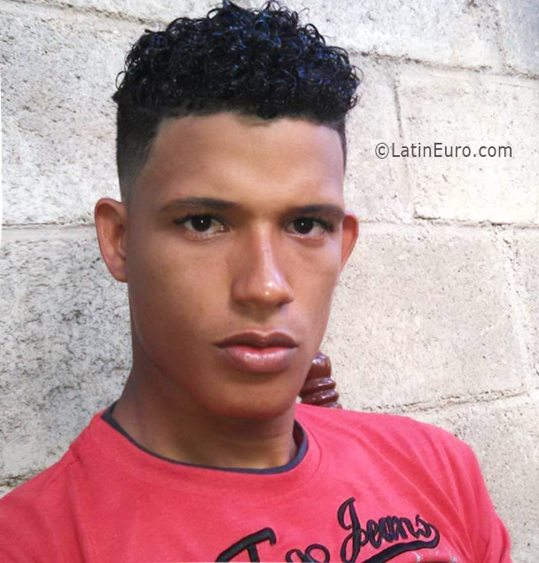 Date this lovely Dominican Republic man Alfonso from mao DO25925
