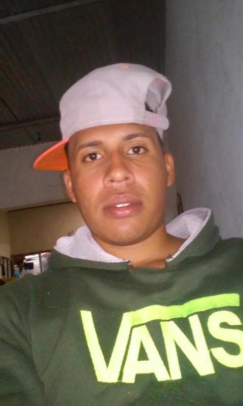 Date this sensual Venezuela man Henrry leal from Barquisimeto VE681