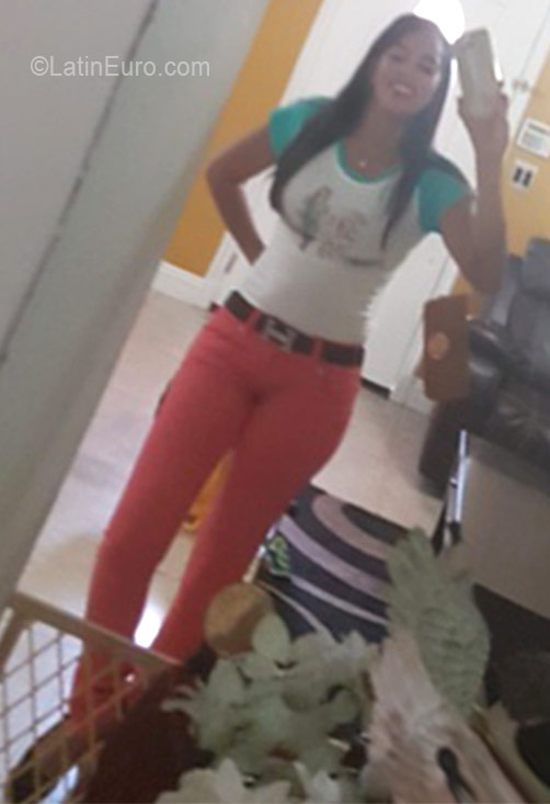 Date this hot Dominican Republic girl Maria from  DO26310