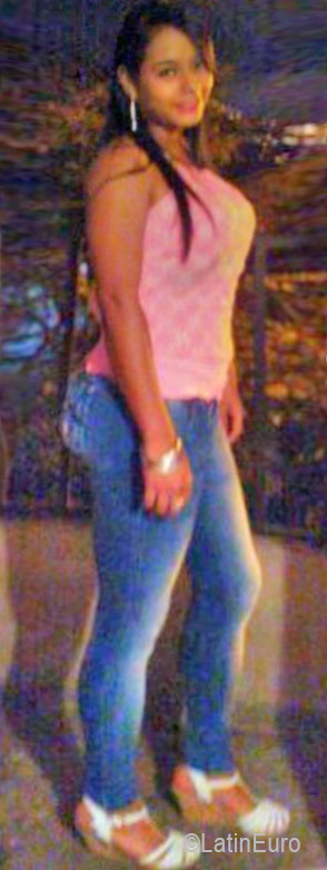Date this georgeous Colombia girl Lina from Medellin CO19287