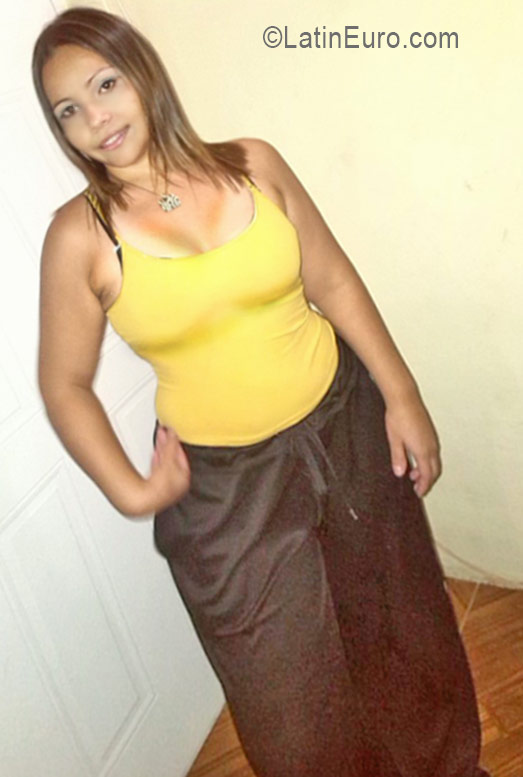 Date this tall Venezuela girl Marivi from Maracay VE732