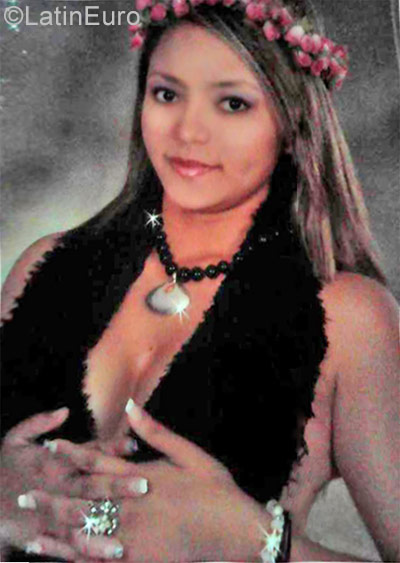 Date this sultry Colombia girl Paola from Cali CO19597