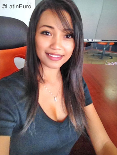 Date this attractive Taiwan girl Lovely ann from Taipei TW11