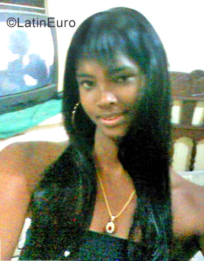 Date this sensual Dominican Republic girl Liliana from San Cristobal DO27028