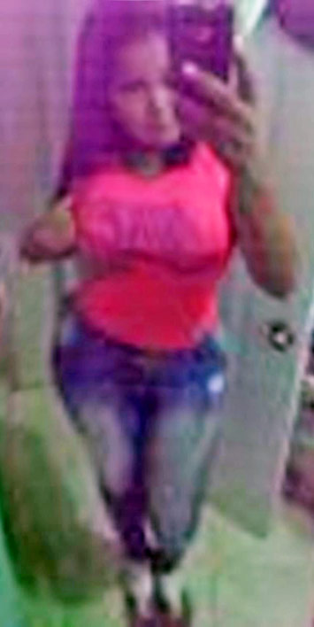 Date this attractive Dominican Republic girl Laura from Santo Domingo DO27463