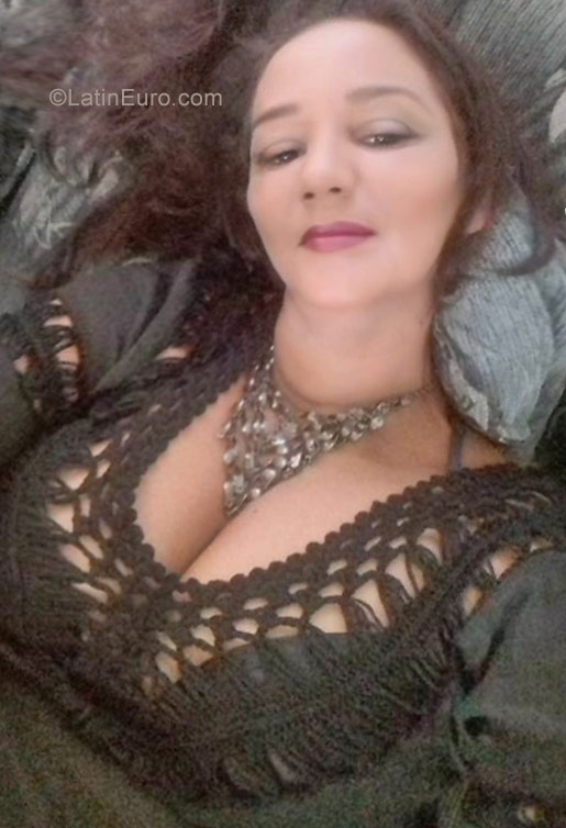 Date this fun Brazil girl Gedelia from Governado Valadares BR9933