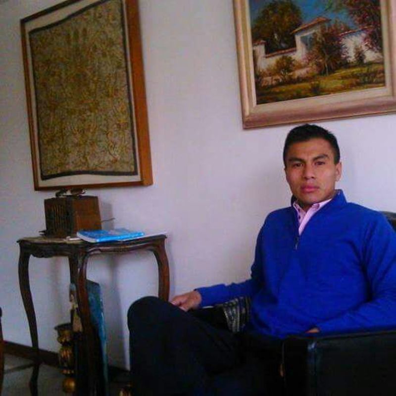 Date this tall Colombia man JAVIER from Bogota CO20981