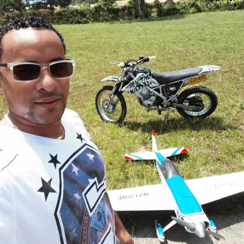 Date this gorgeous Colombia man Jonathan aspril from El Bagre CO21116