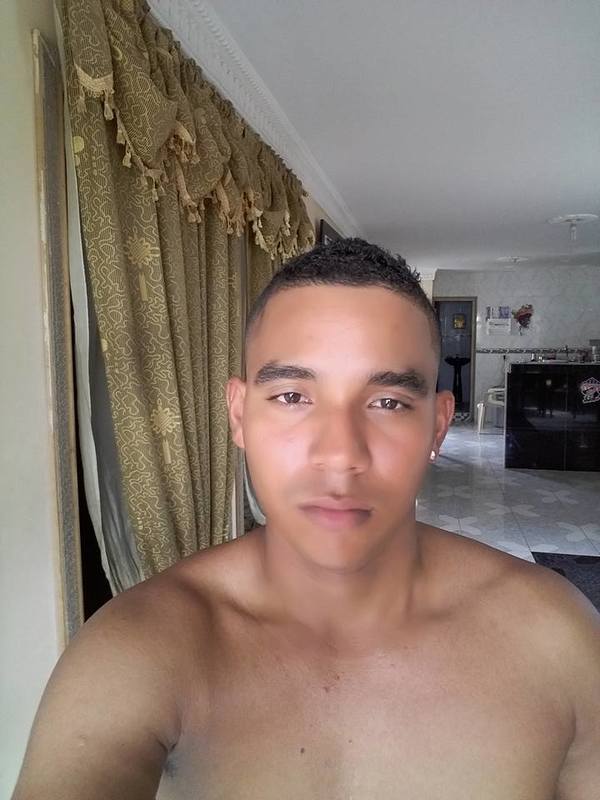 Date this beautiful Colombia man Peñate perez from soledad atlantico CO21276