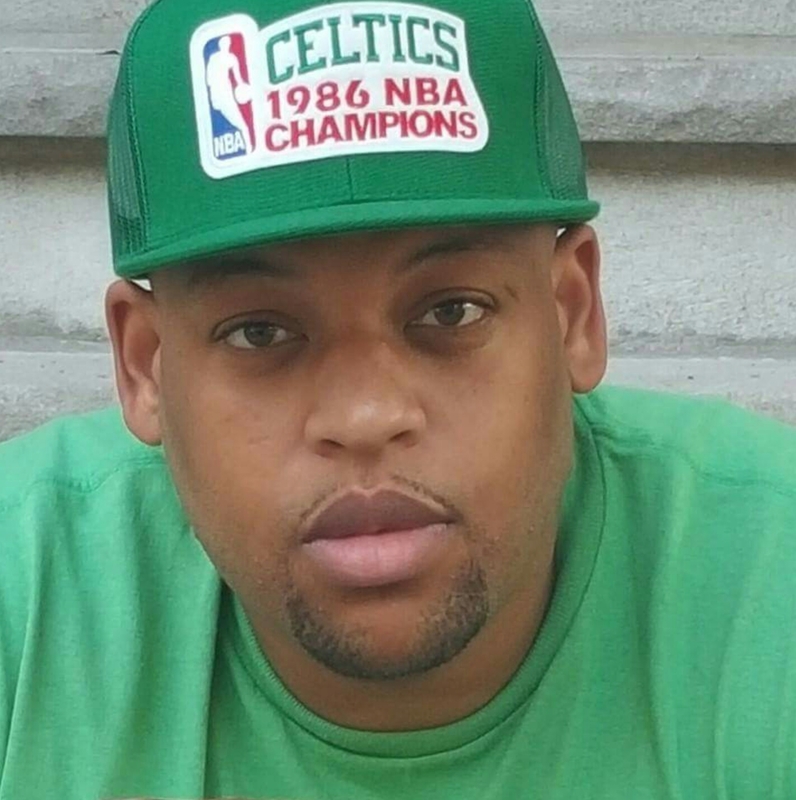 Date this young United States man Jarrell from Boston US18124