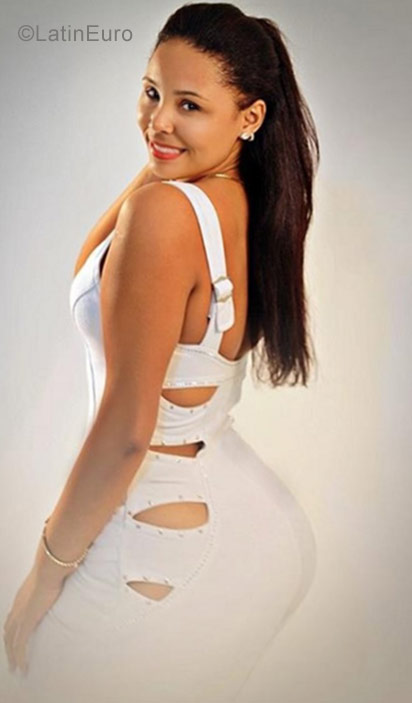 Date this lovely Dominican Republic girl Roselysb from Santo Domingo este DO38545