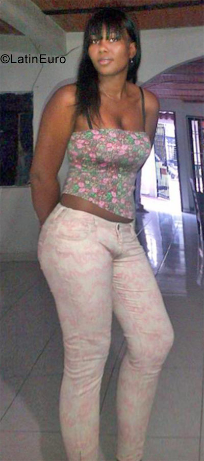 Date this charming Colombia girl Ana maria from Cali CO24612