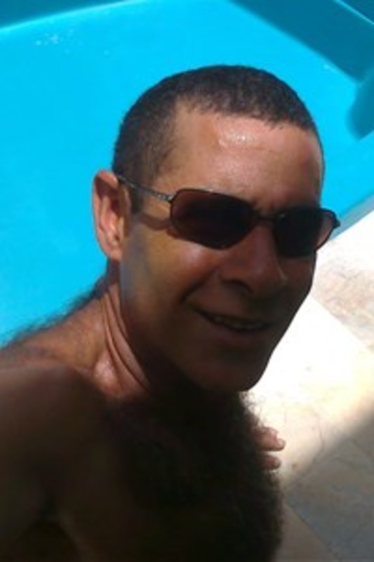 Date this foxy Brazil man Saulo from Governador Valadares BR10061
