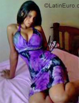Date this charming Dominican Republic girl Jennifer from Santo Domingo DO29337