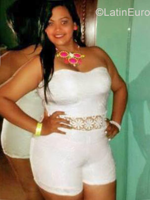 Date this young Dominican Republic girl Yasmin from Santo Domingo DO29436