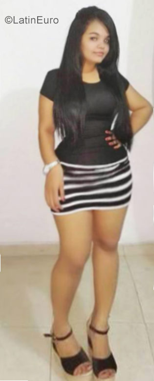 Date this charming Colombia girl Alison from Barranquilla CO22095