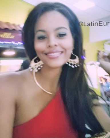 Date this stunning Dominican Republic girl Mary from La Romana DO29935