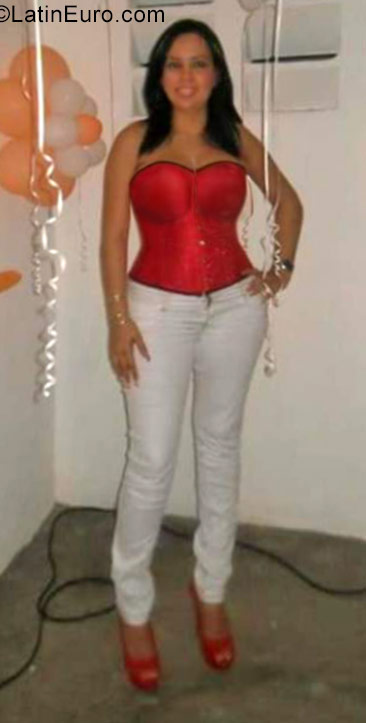 Date this funny Dominican Republic girl Darolyn from Santo Domingo DO39889