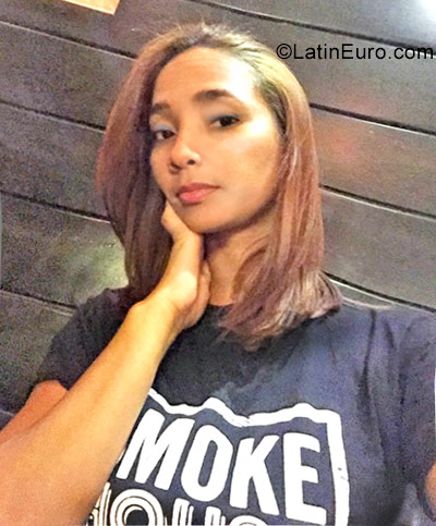 Date this charming Dominican Republic girl Estefani from Santo Domingo DO32208