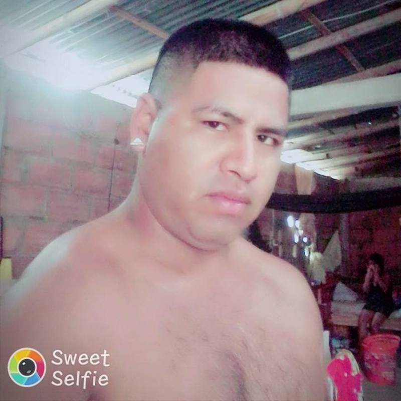 Date this funny Peru man Christhian from Guayaquil PE1123