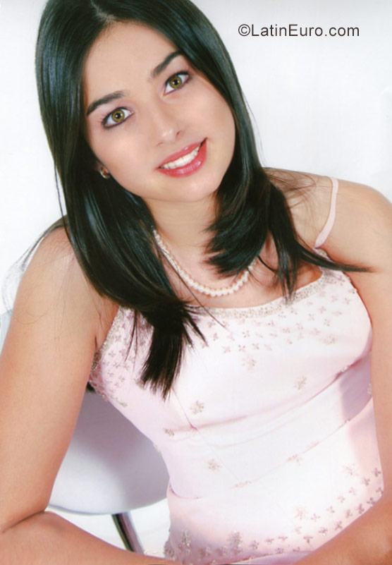 Date this hot Brazil girl Camila from Cascavel BR10285