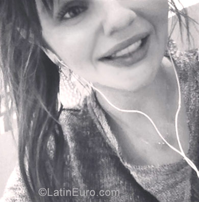 Date this funny France girl Laura from Plouezec FR260