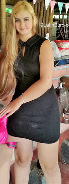 Date this fun Colombia girl Jessica from Manizales CO22407