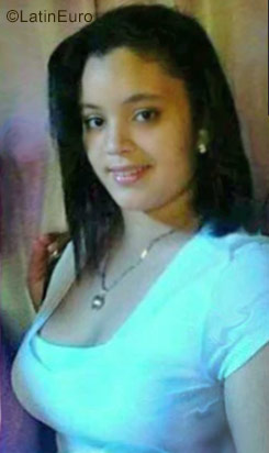 Date this sensual Dominican Republic girl Jalenny from Santo Domingo DO30502