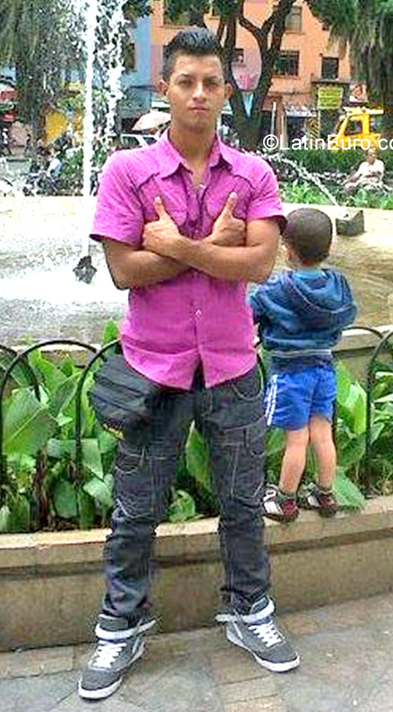 Date this fun Colombia man Juan from Medellin CO22638
