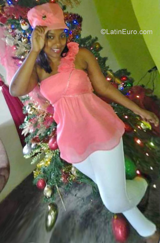 Date this lovely Dominican Republic girl Aurelia from Santiago DO30797