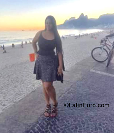 Date this gorgeous Brazil girl Thais from Rio de Janeiro BR10668