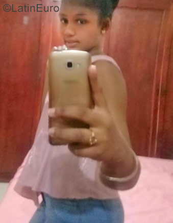 Date this young Dominican Republic girl Wilka from Santo Domingo DO30903