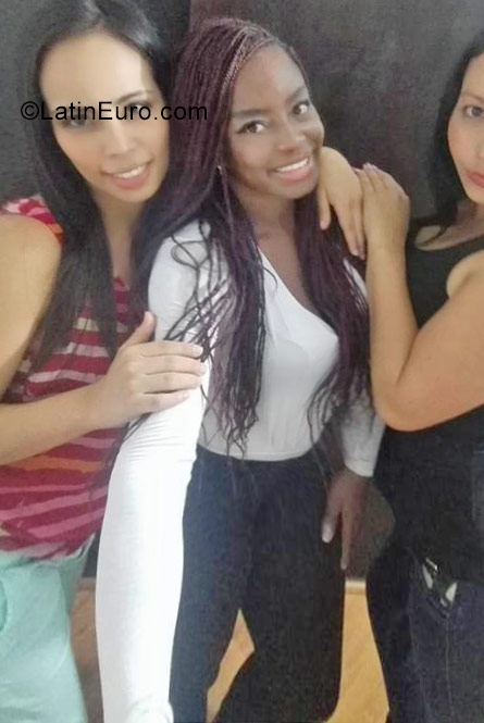 Date this pretty Colombia girl Benita from Bogota CO23004