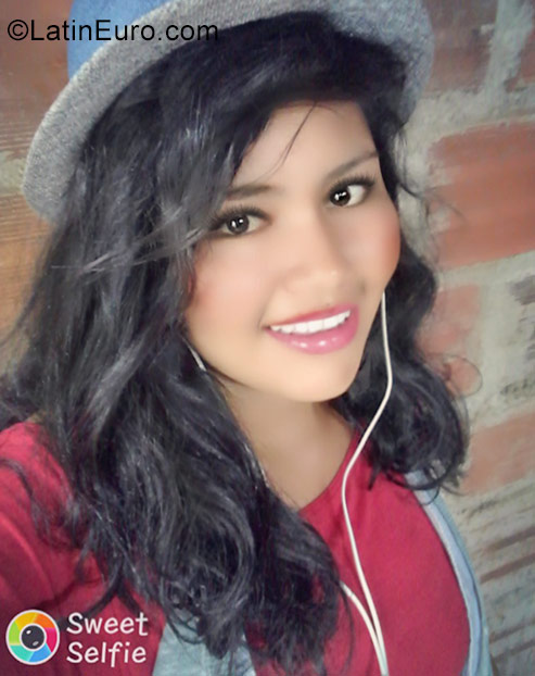 Date this passionate Colombia girl Nikol from Bucaramanga CO23015