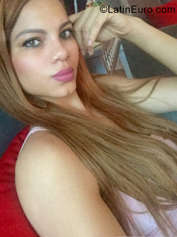 Date this stunning Dominican Republic girl Sofia from Santo Domingo DO31045