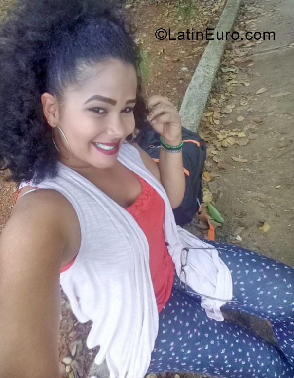 Date this young Dominican Republic girl Rosanna reyes from Santo Domingo DO31054